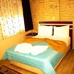 Hotel Gur 2*