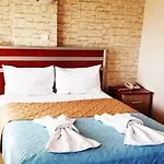 Hotel Gur 2*