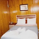 Gur Hotel 2*