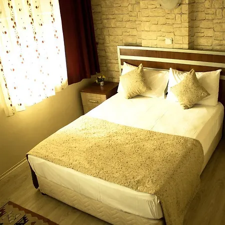 Gur Hotel 2*